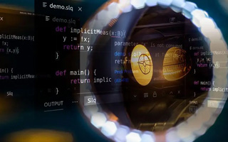 琼海 api php源码,下载的php源码怎么运行呢？